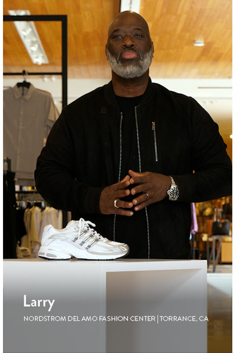Adistar Cushion Sneaker video