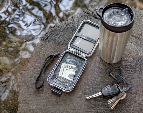 Pelican Wallet G5 Rfid Blocking Field Wallet In Silver