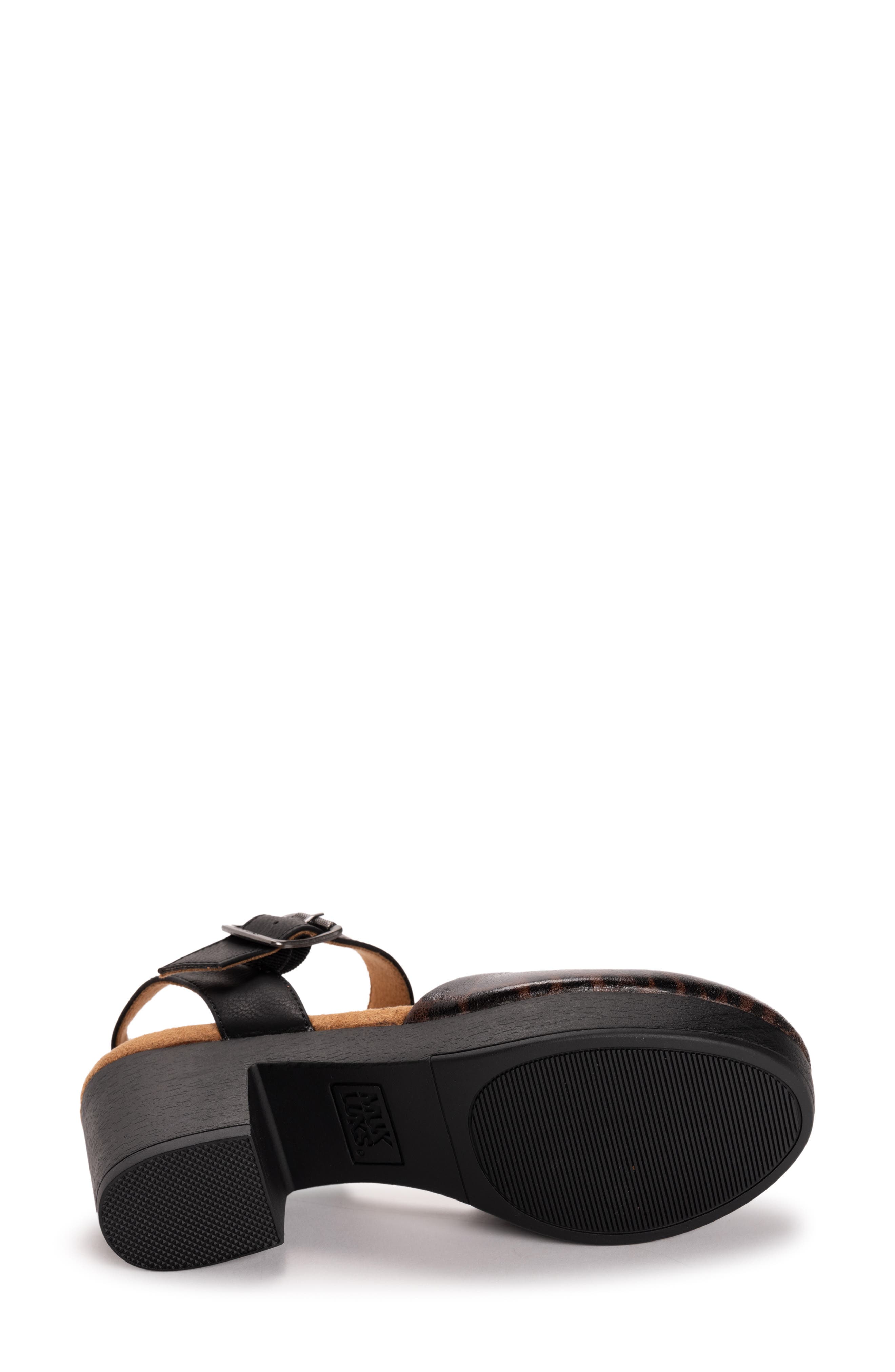 MUK LUKS Merritt Quarter Strap Platform Pump, Alternate, color, Leopard/ Black