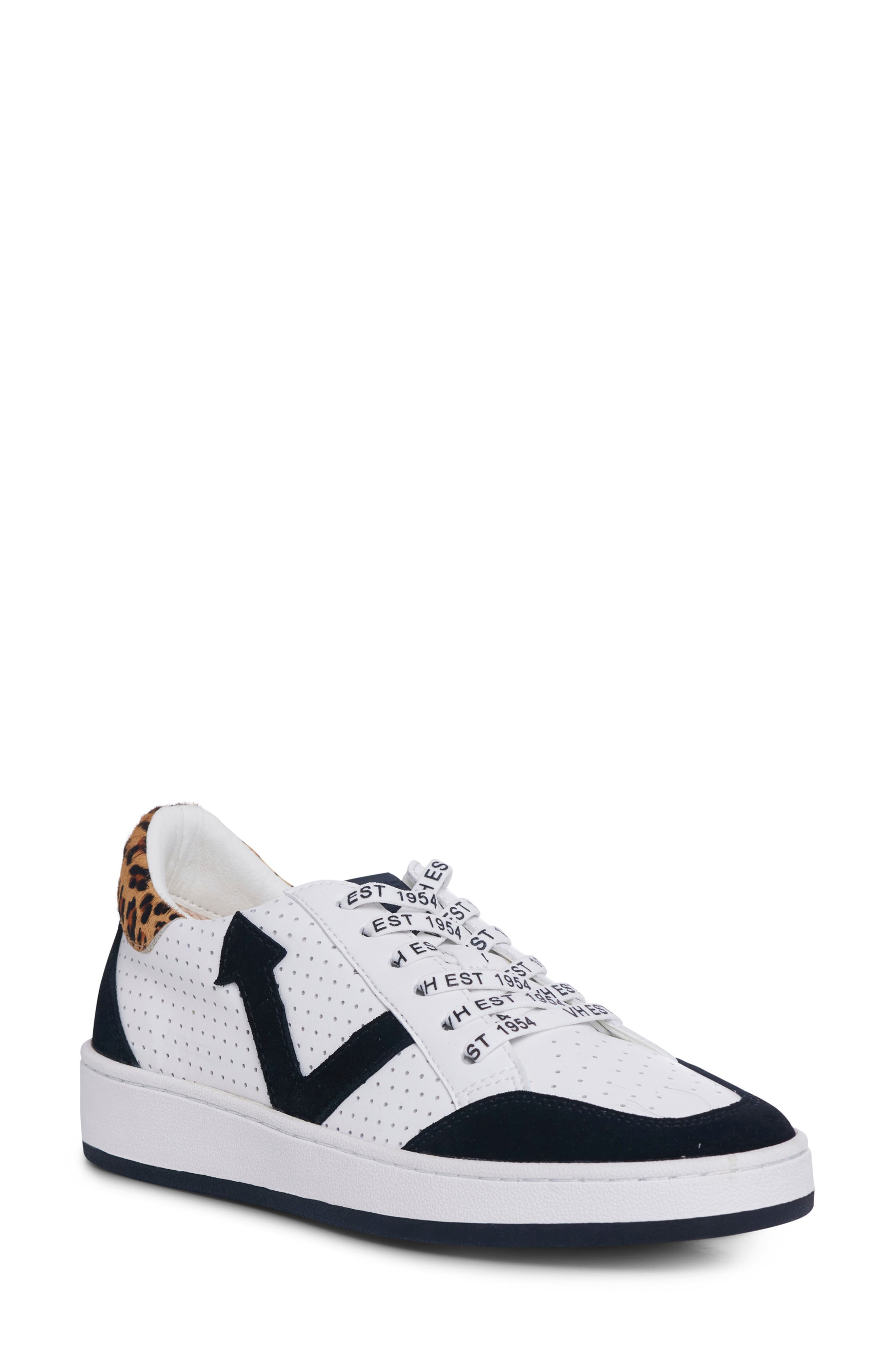 Near Low Top Sneaker