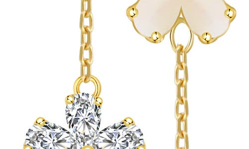 La Meno Lucky Flower Drop Earrings In Gold