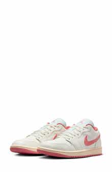 Jordan Air Jordan 1 Low Sneaker