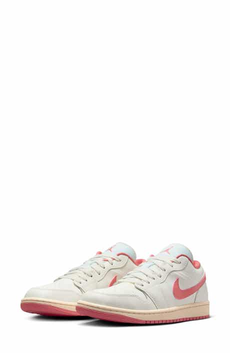 Jordan Air Jordan 1 Low Sneaker