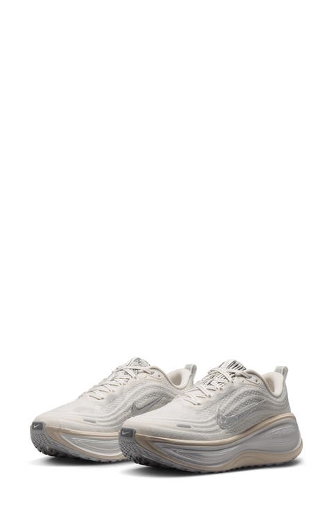 Vomero Plus SE Running Shoe