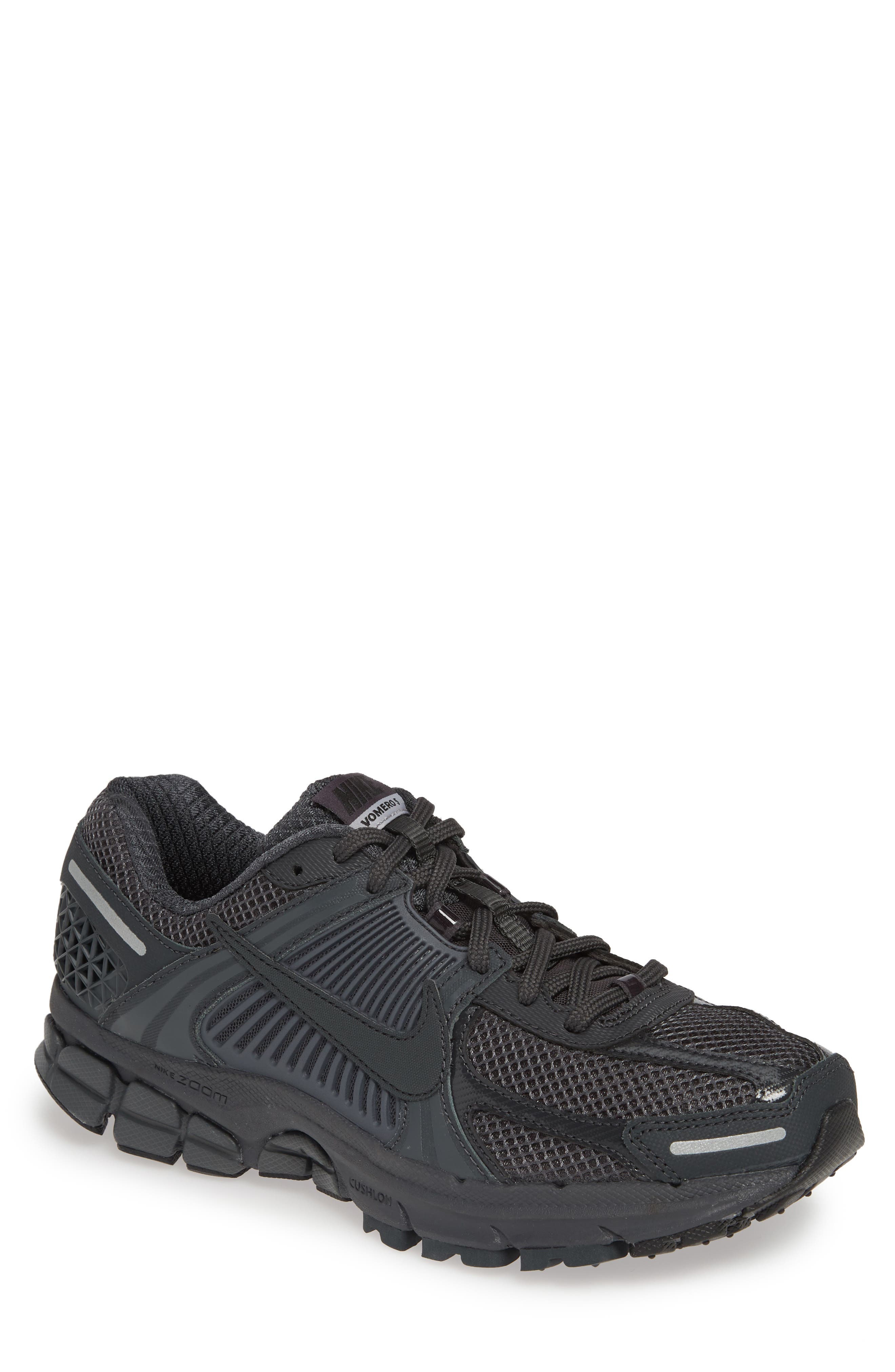 Nike Zoom Vomero 5 SP Sneaker, Main, color, 
