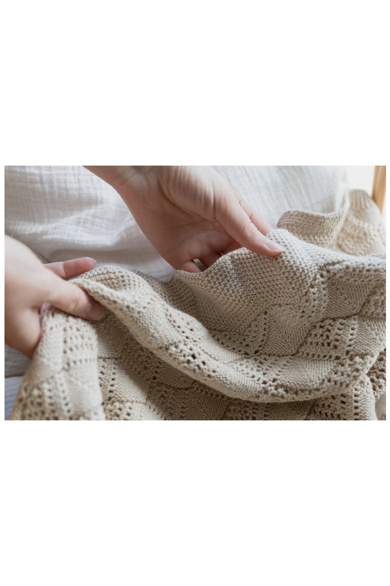 Organic Cotton Wavy Knit Baby Blanket & Kangaroo Cuddle Cloth Set, Alternate, color, IVORY