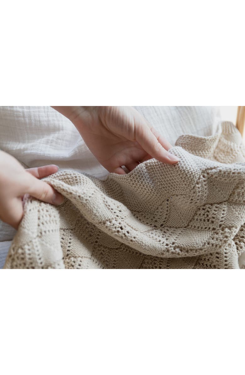 BIBS Organic Cotton Wavy Knit Baby Blanket & Kangaroo Cuddle Cloth Set, Alternate, color, Ivory