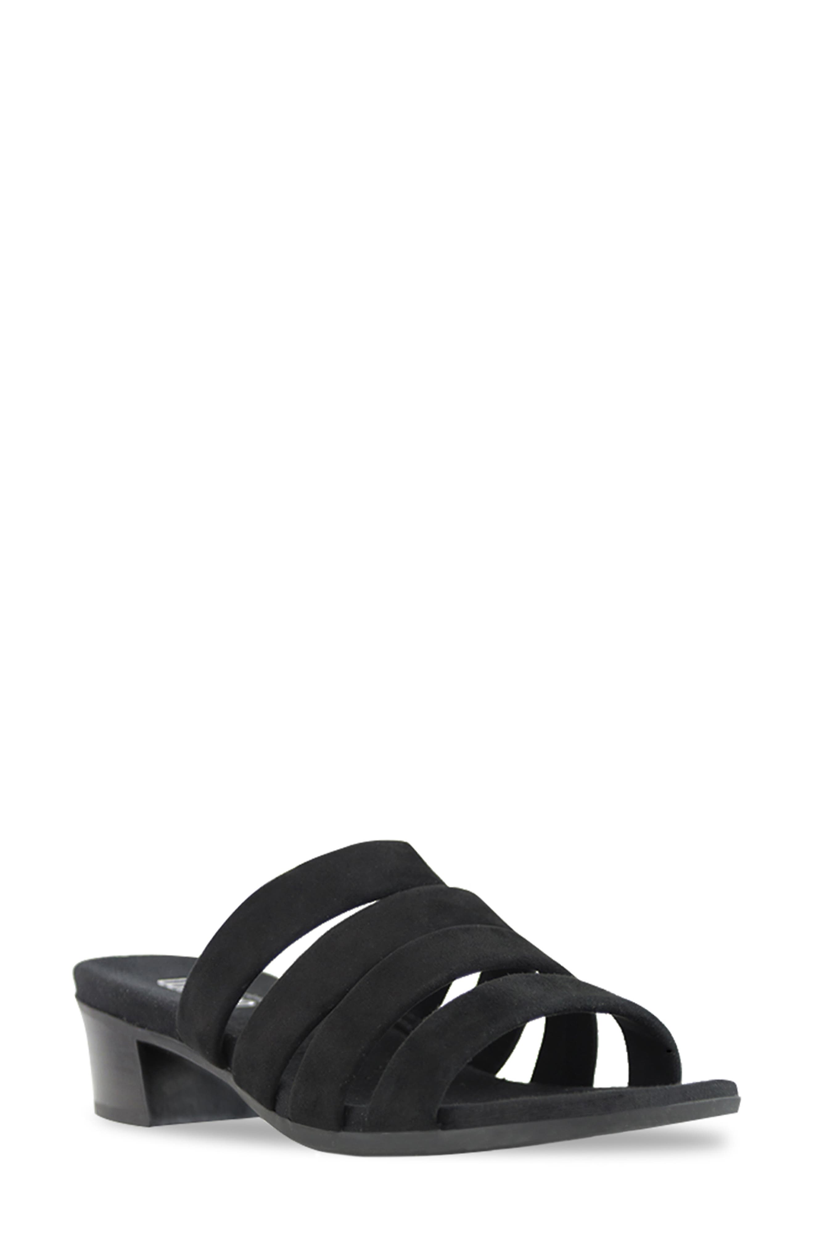 Munro Adrianne Sandal