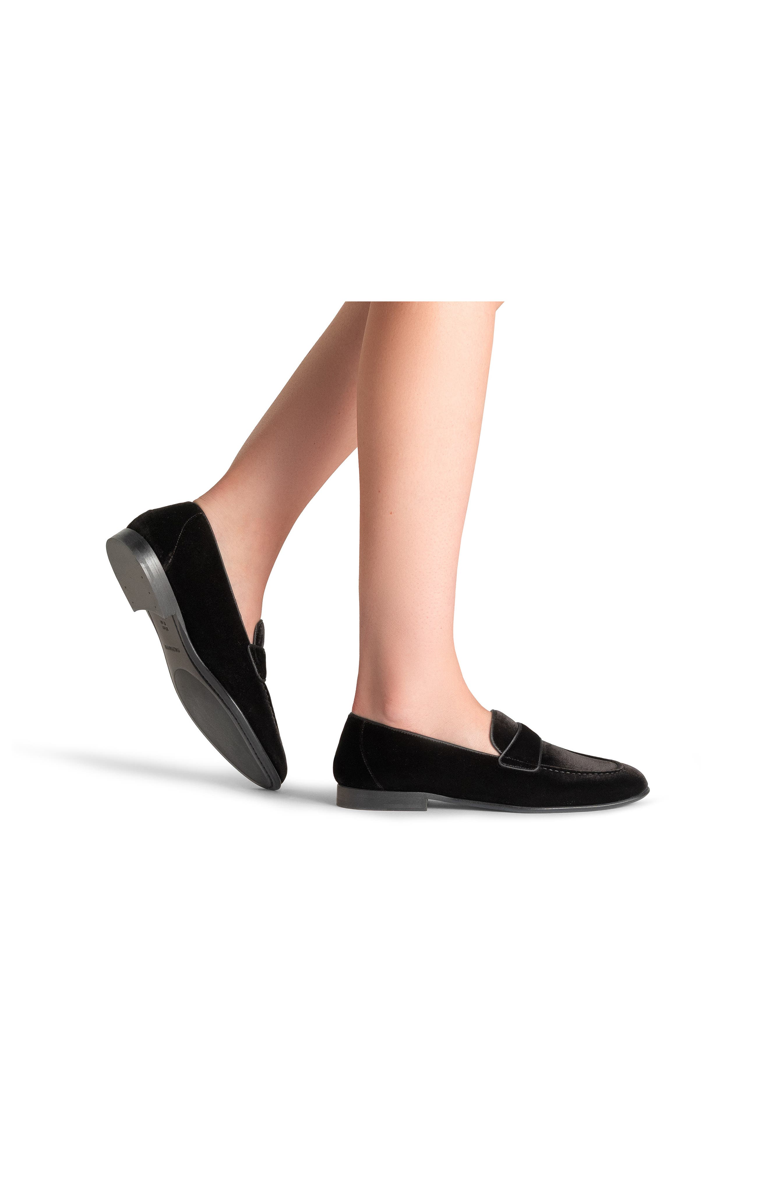 Magnanni Quinn Velvet Loafer, Alternate, color, Black Velvet