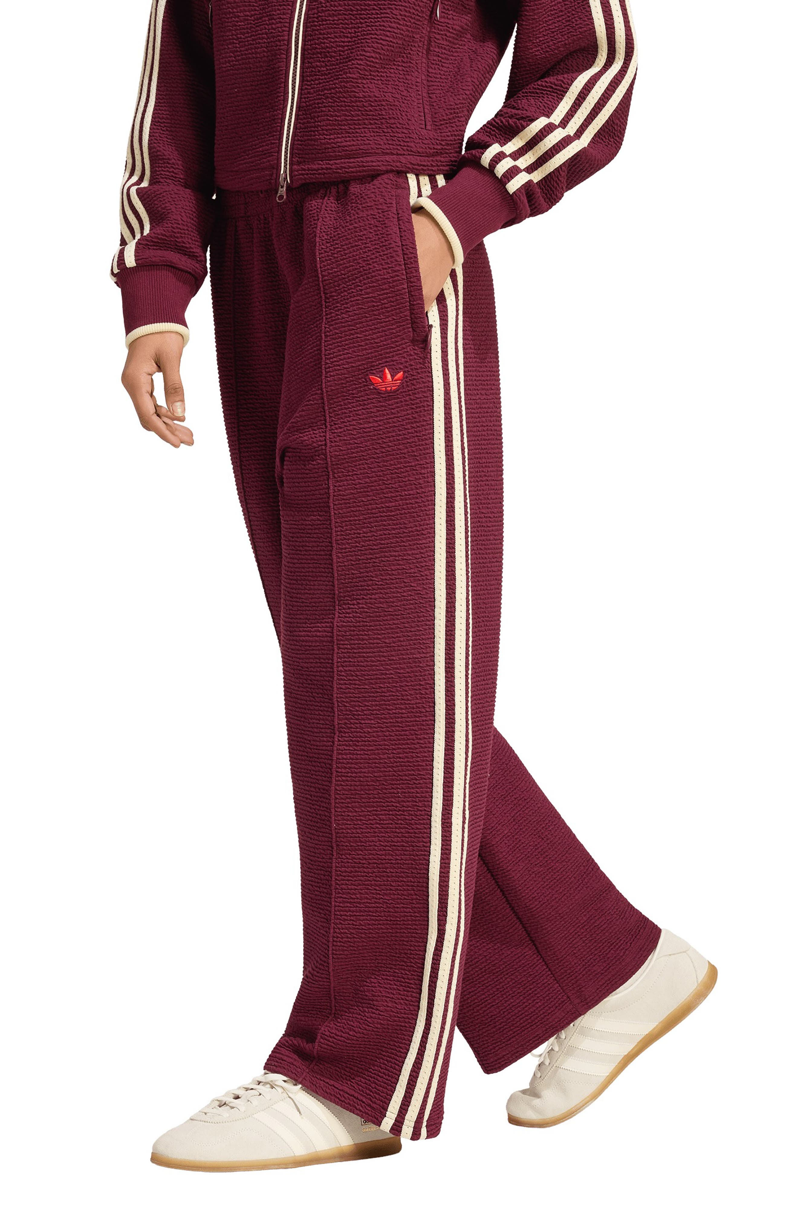 MAROON/ VIVID RED
