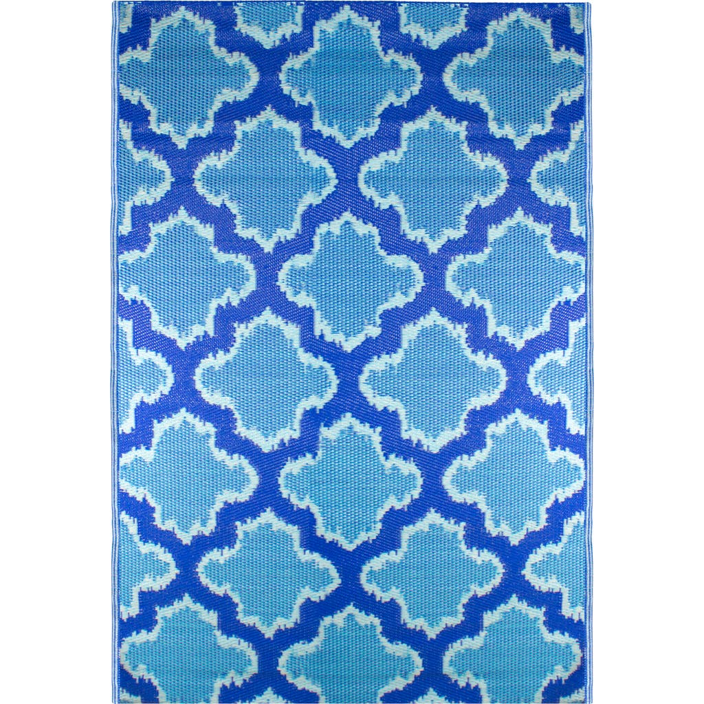 Northlight 4' X 6' Blue Quatrefoil Rectangular Outdoor Area Rug In Blue