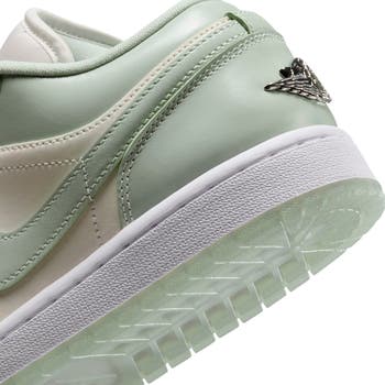 Air Jordan 1 Low SE Sneaker