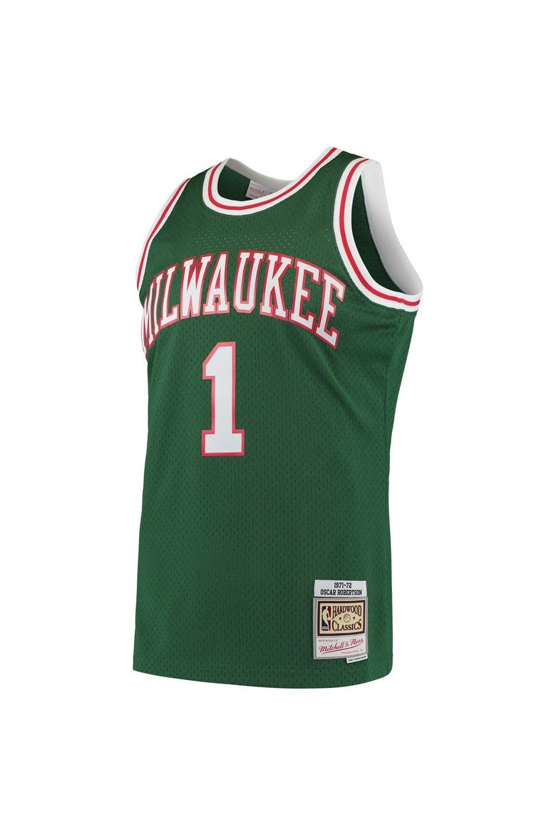 Men's Mitchell & Ness Oscar Robertson Green Milwaukee Bucks 1971/72 Hardwood Classics Swingman Jersey, Alternate, color, Green