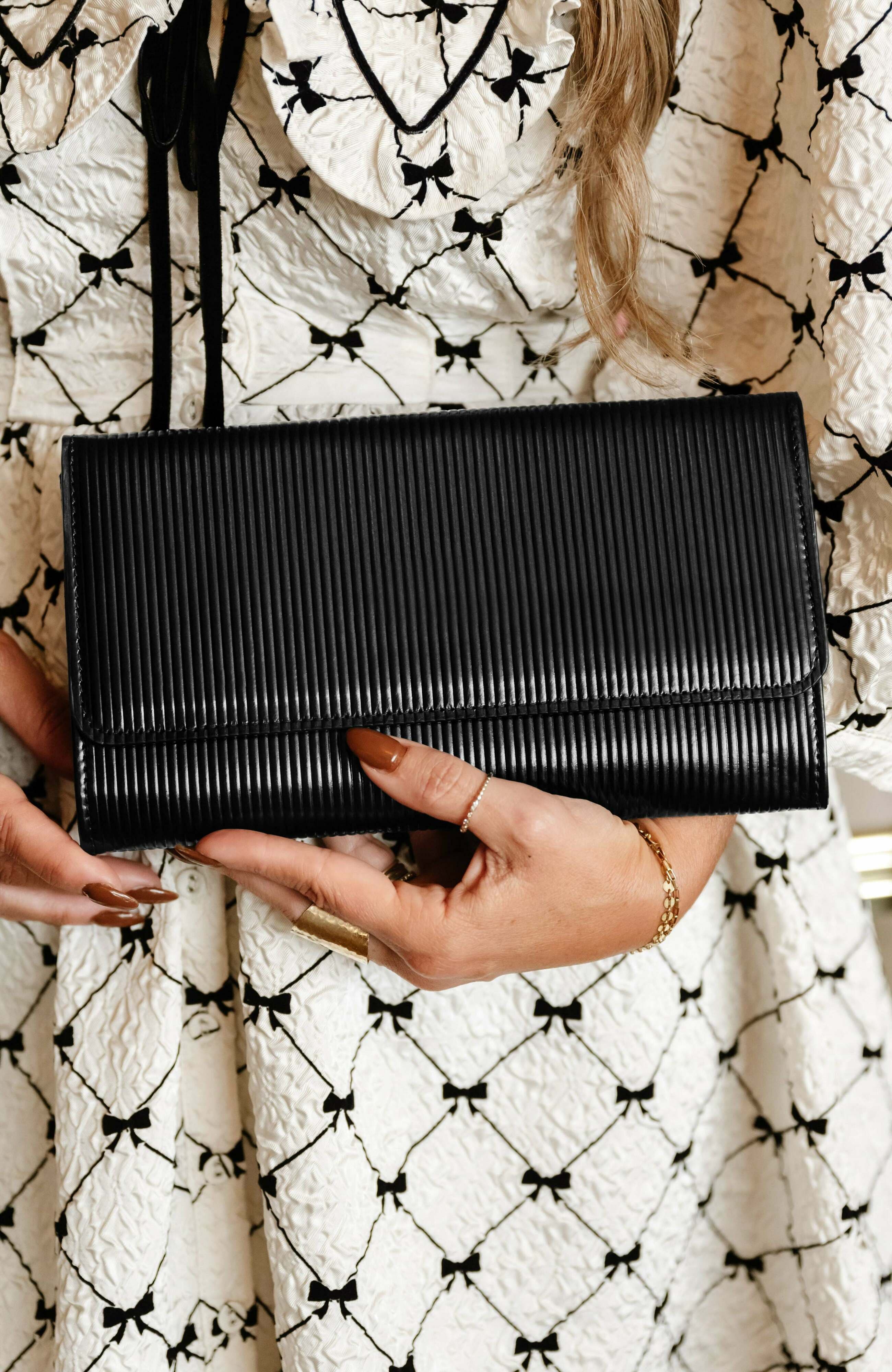 GiGi New York BIANCA CLUTCH, Alternate, color, Black