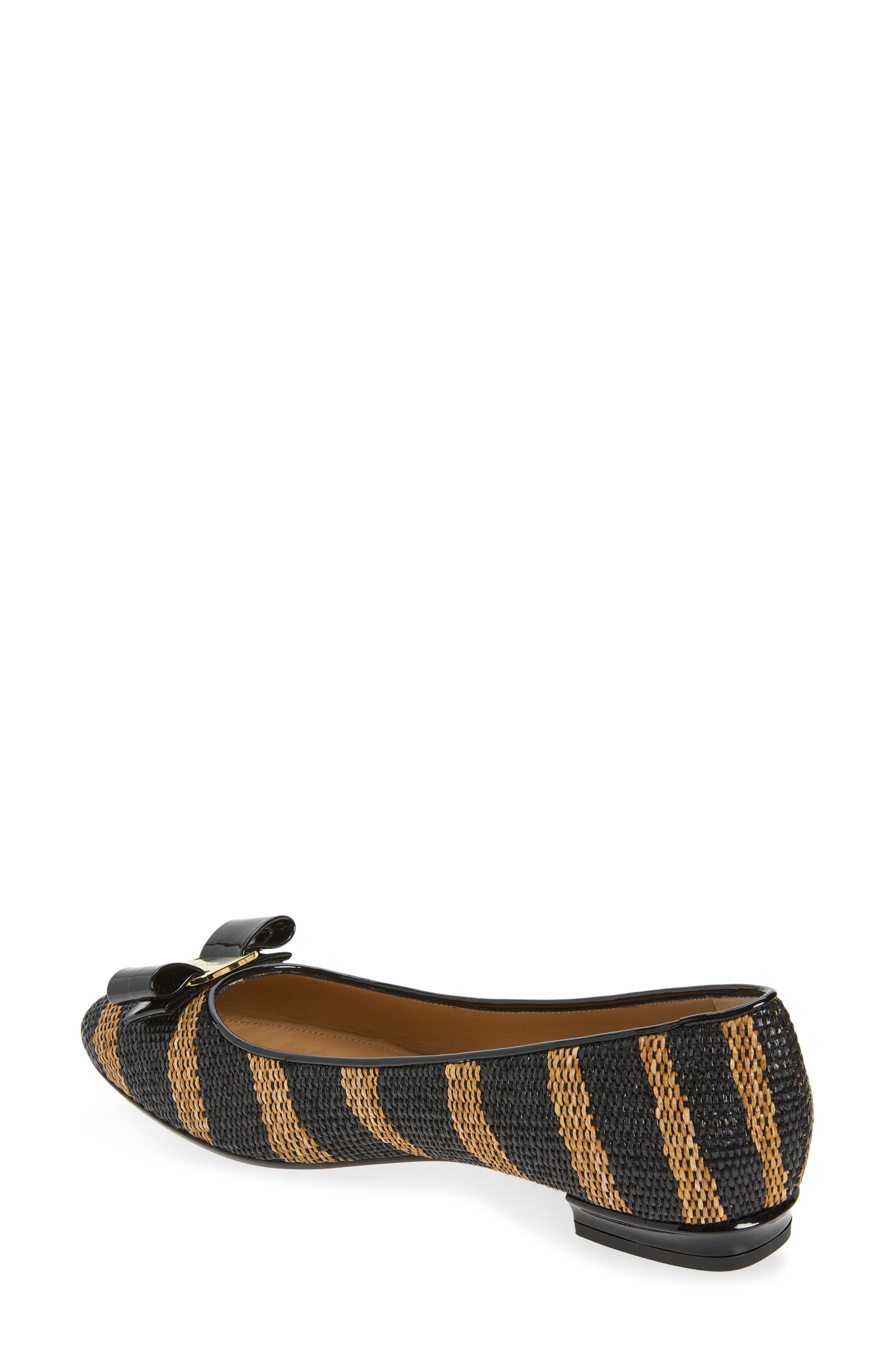FERRAGAMO Varina 2.0 Raffia Ballet Flat, Alternate, color, Nero Naturale/ Nero Biscotto