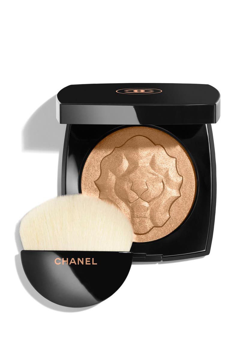 LE LION DE CHANEL 
Illuminating Powder (Limited Edition), Main, color, NO COLOR