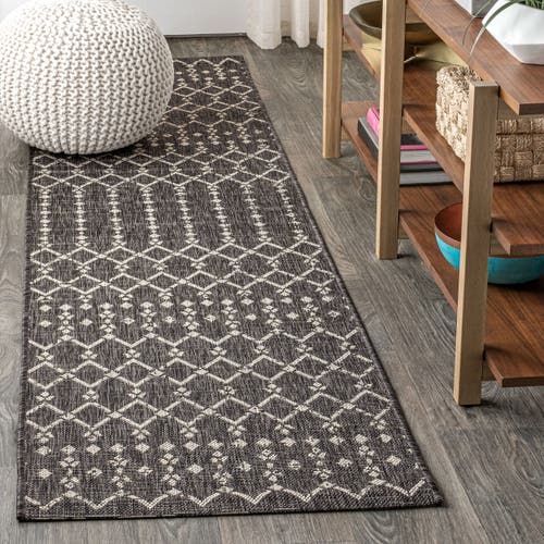 Jonathan Y Ourika Moroccan Geometric Textured Weave Indoor/outdoor Area Rug In Black/gray
