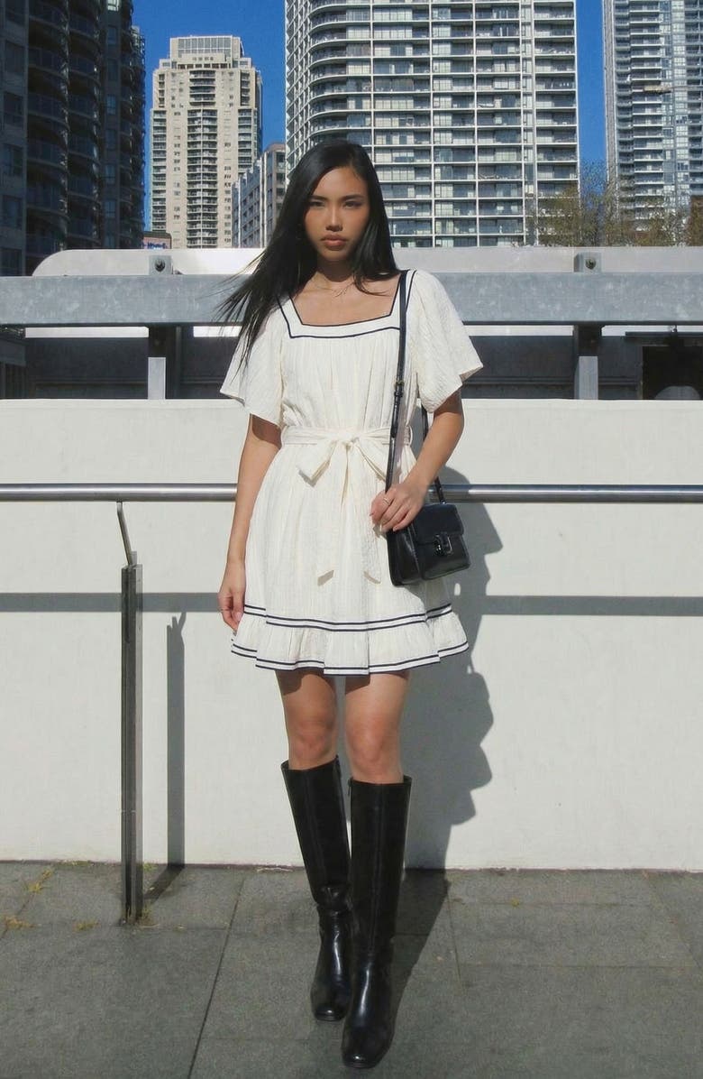 Modenaire Square-Neck Contrast Trim Mini Dress, Alternate, color, Off-White / Navy