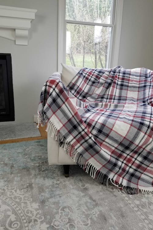 Infusezen Plaid Lightweight Turkish Throw Blanket In White