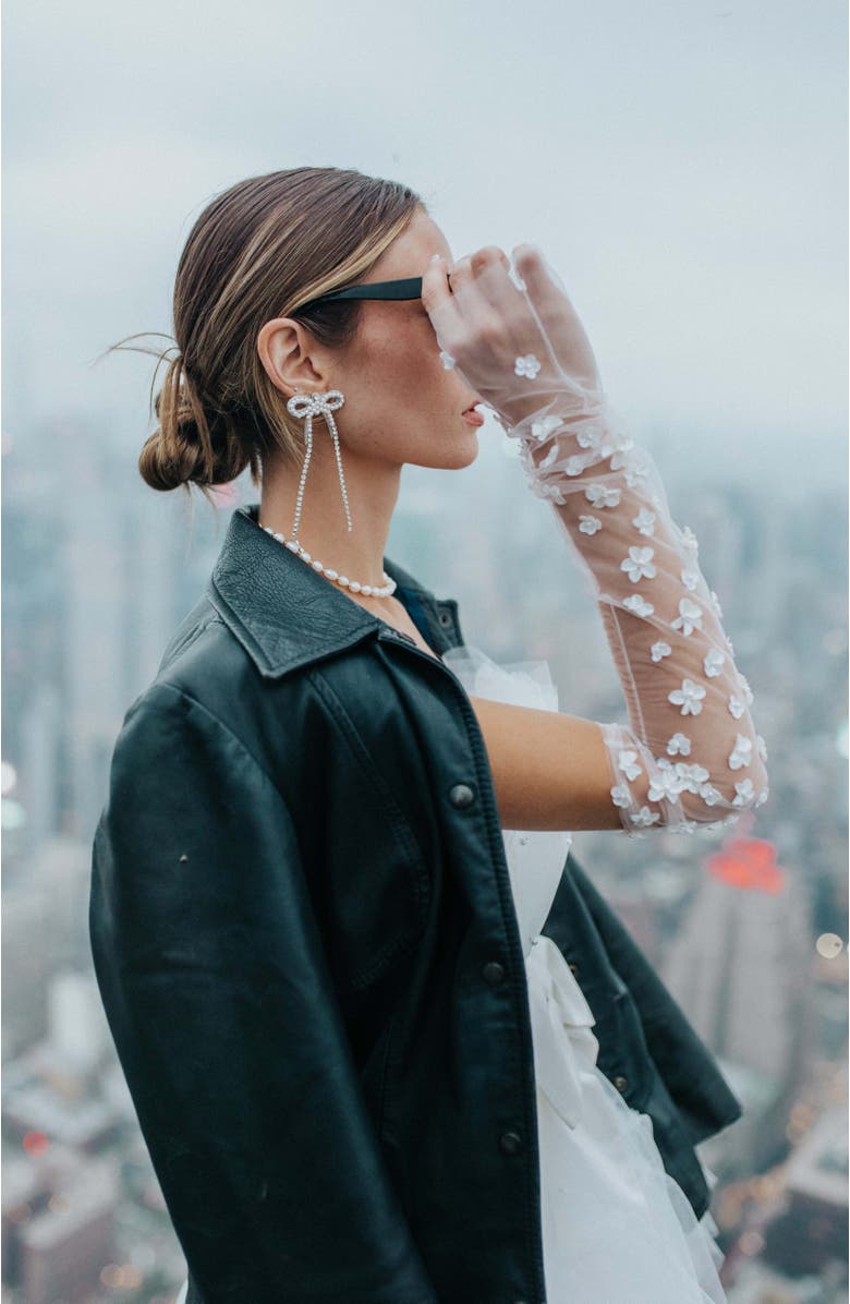 Untamed Petals Valiant Sheer Gloves, Alternate, color, Ivory