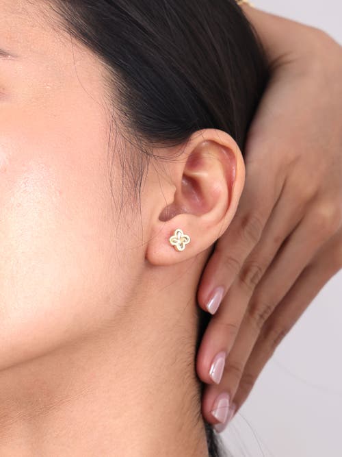 Devata Clover Stud Earrings In Gold