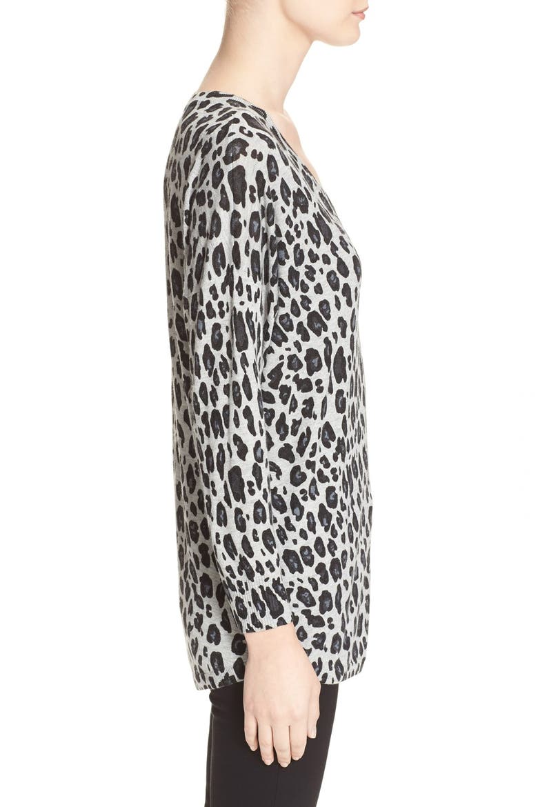 'Chyanne' Leopard Print V-Neck Pullover, Alternate, color, LEOPARD GREY