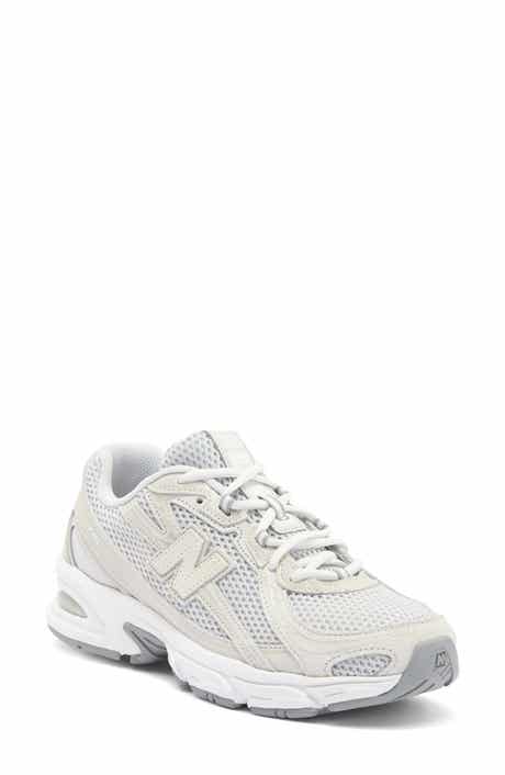 New Balance Gender Inclusive 740 Sneaker