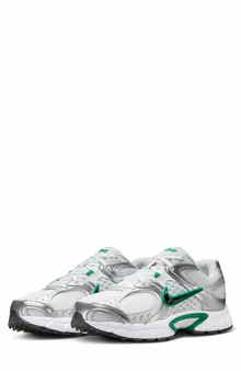 Nike V5 RNR Sneaker