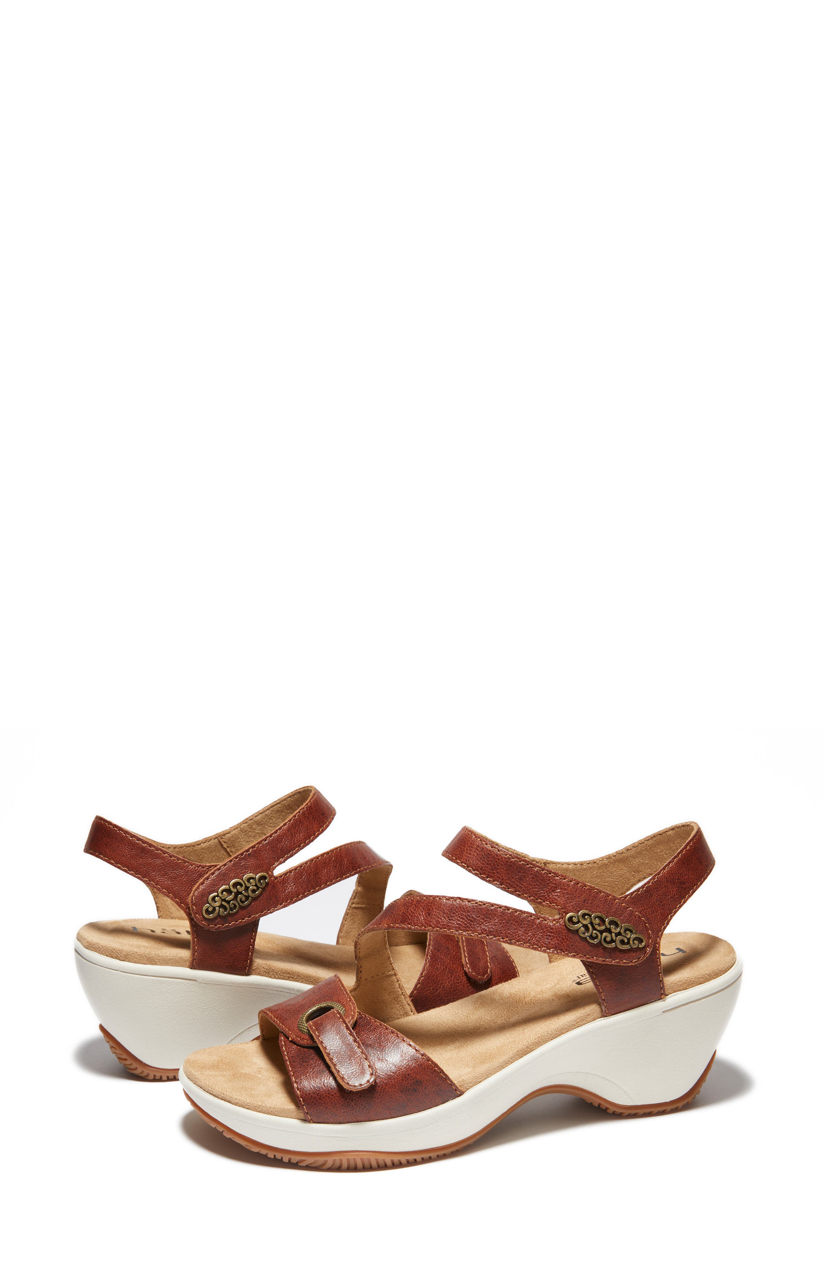 Hälsa Footwear Cindy Sandal, Alternate, color, Cognac