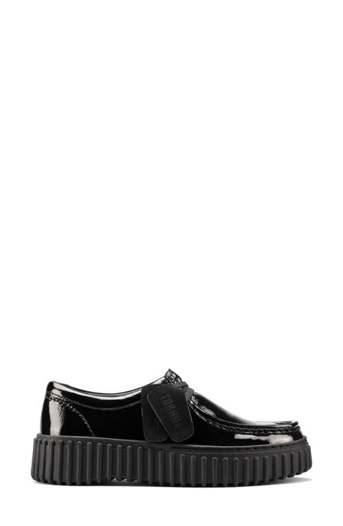 Clarksr Clarks(r) Torhill Bee Chukka Sneaker In Black