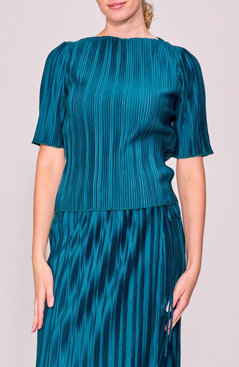 Elbow Sleeve Plissé Top