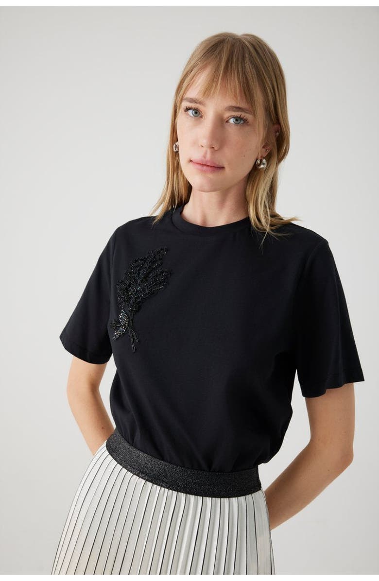 Exquise Regular Embroidered Crew Neck T-Shirt, Main, color, Black