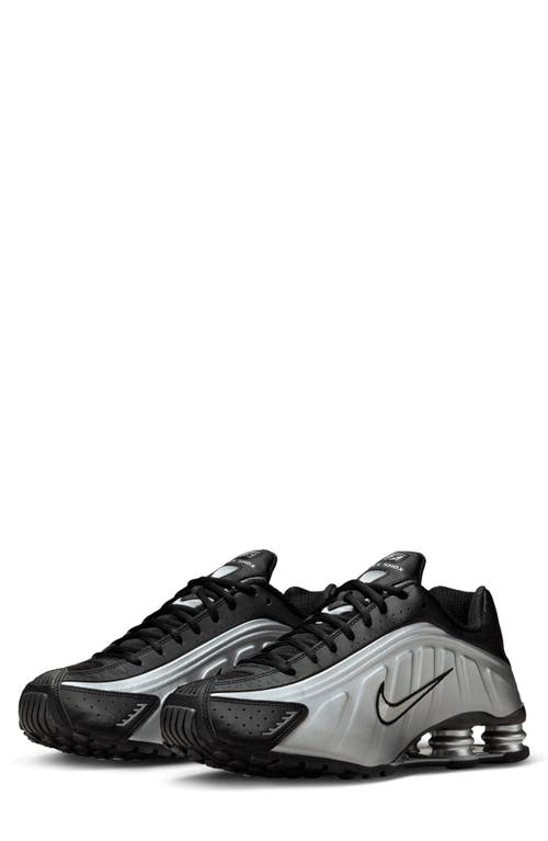 Nike Shox R4 Sneaker In Black