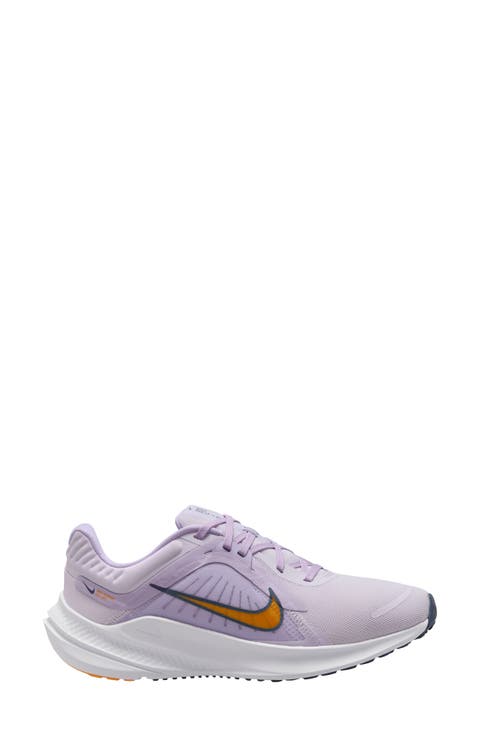 Quest 5 Sneaker (Women)