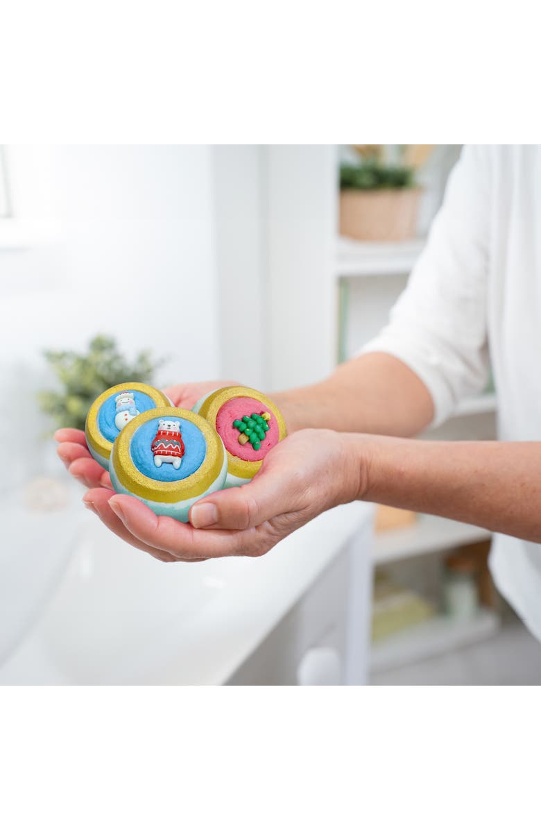 PURSONIC Happy Holidays Aromatherapy Bath Bombs, Alternate, color, Green