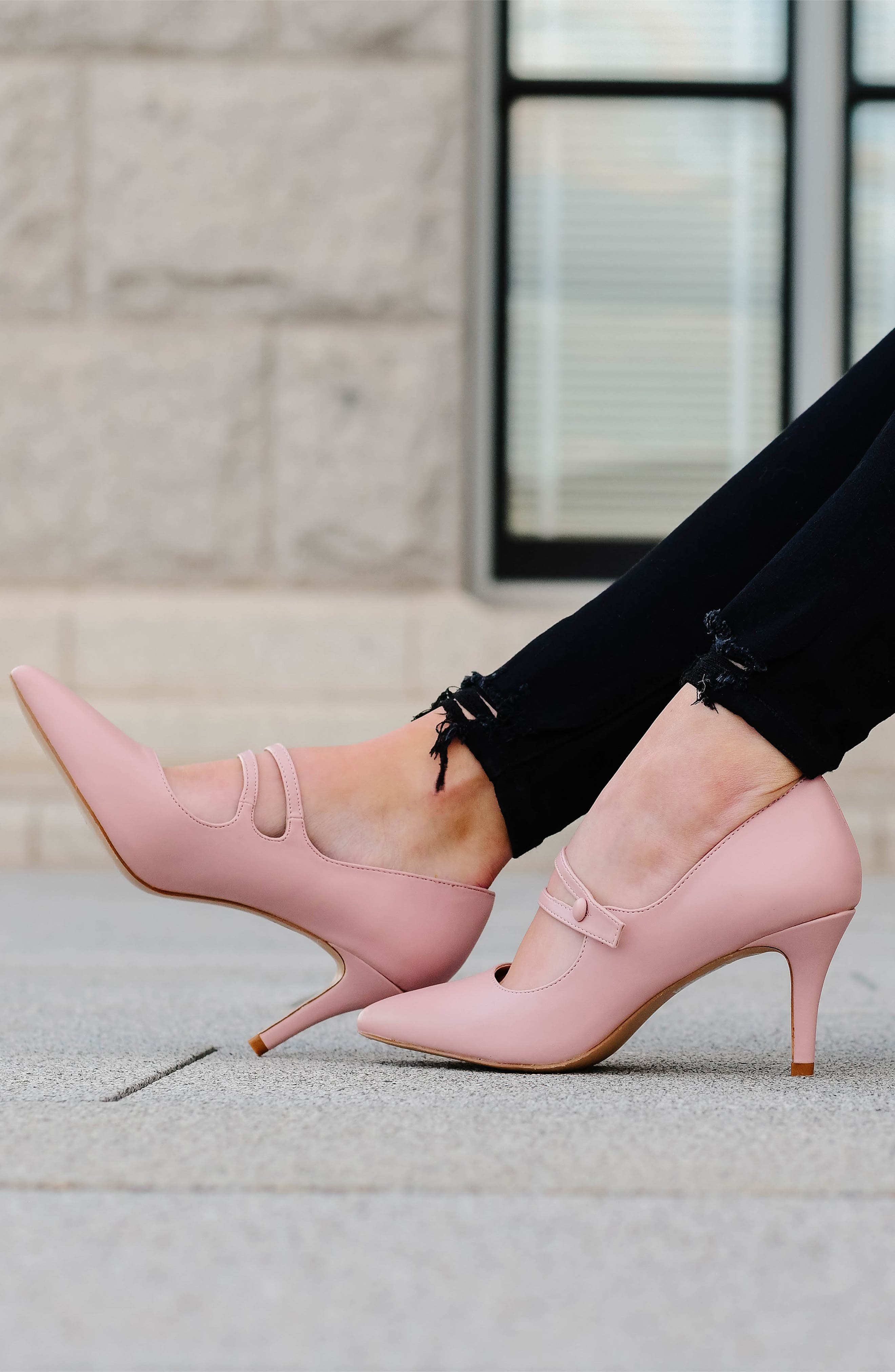 Journee Collection JOURNEE Sidney Pointed Mary Jane Pump, Alternate, color, Ivory