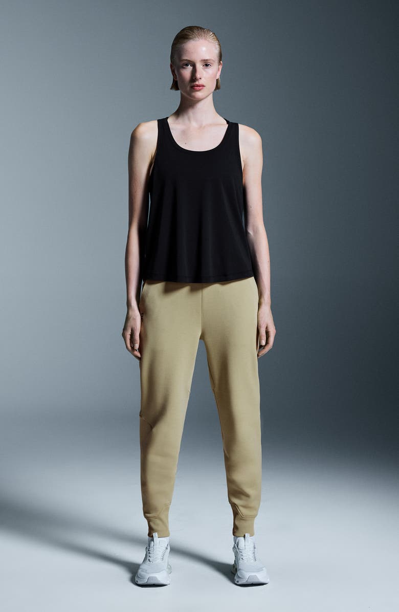 On Focus Swing Tank, Alternate, color, Black