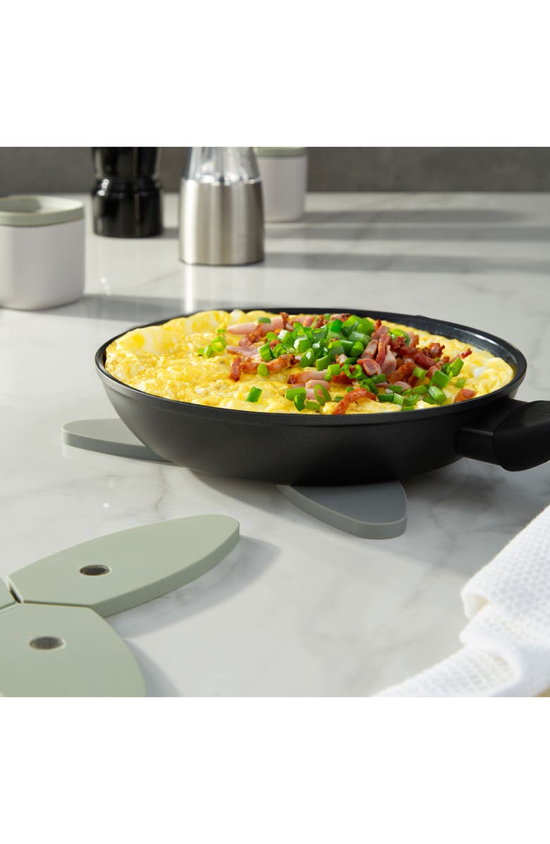 BergHOFF 2-Pack Leo Trivets, Alternate, color, Green