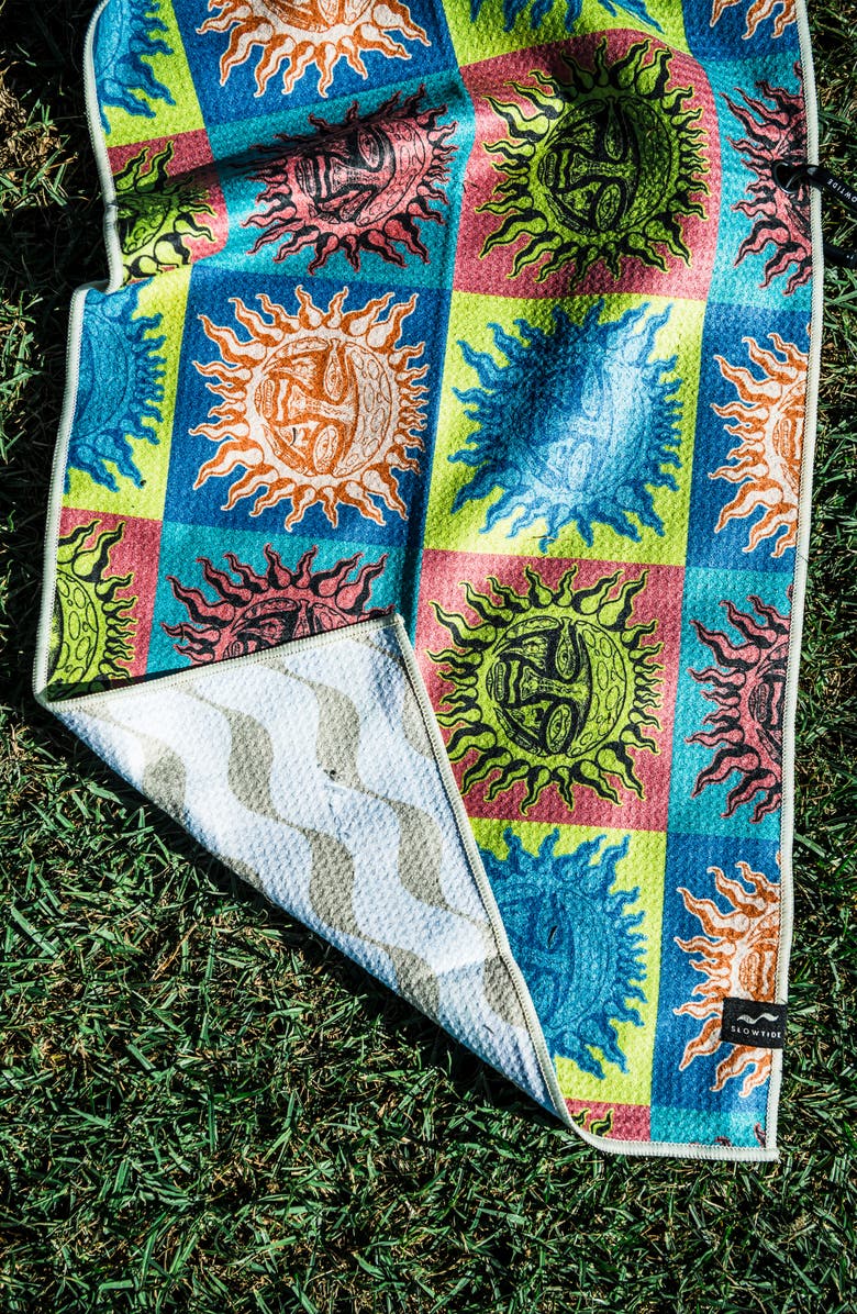 Slowtide Ruca Golf Towel, Alternate, color, Multi