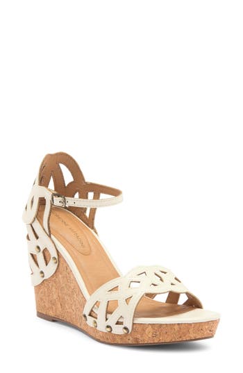 Adrienne Vittadini Carolina Wedge Sandal