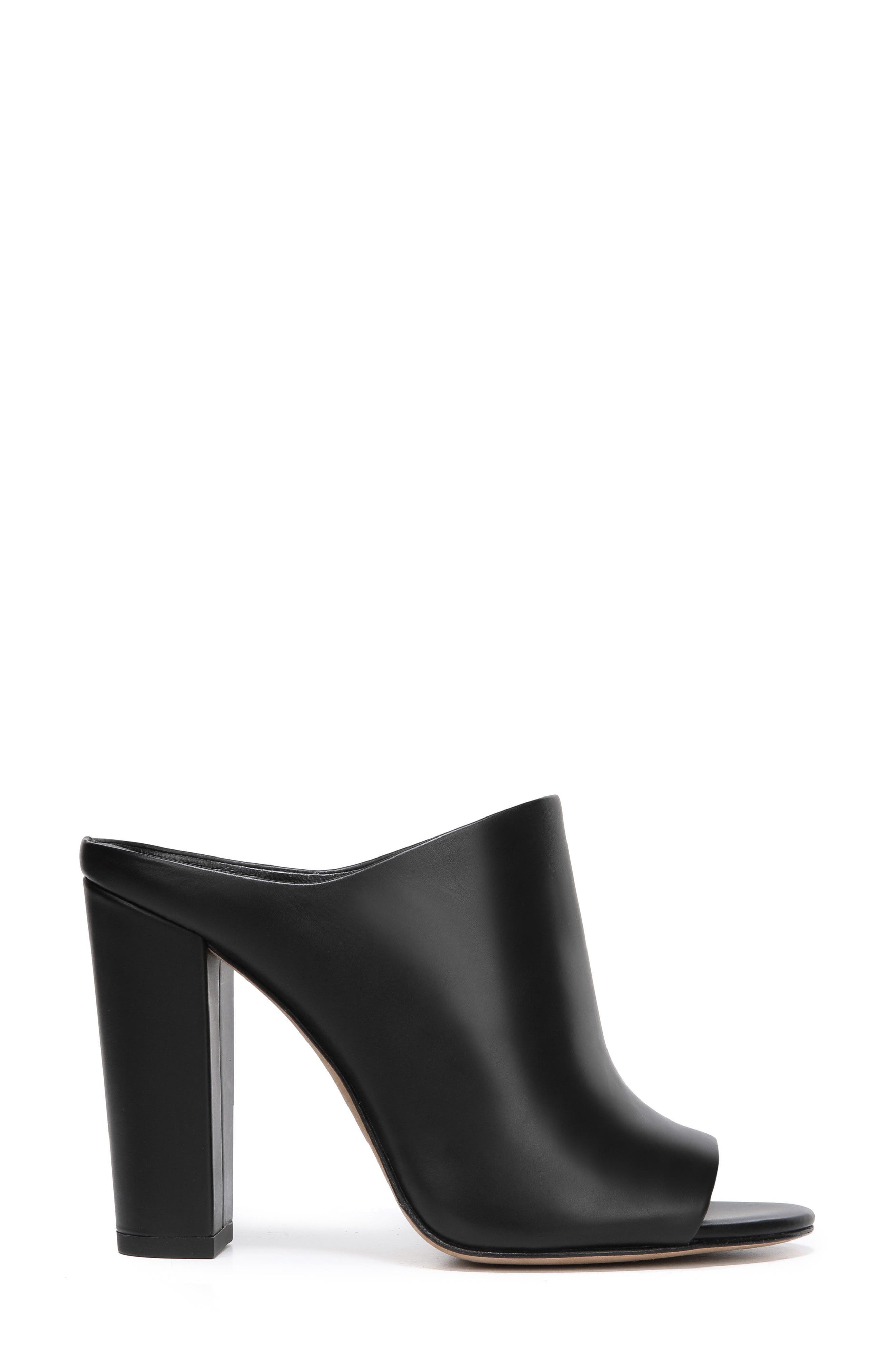 Vince Alora Mule, Alternate, color, 