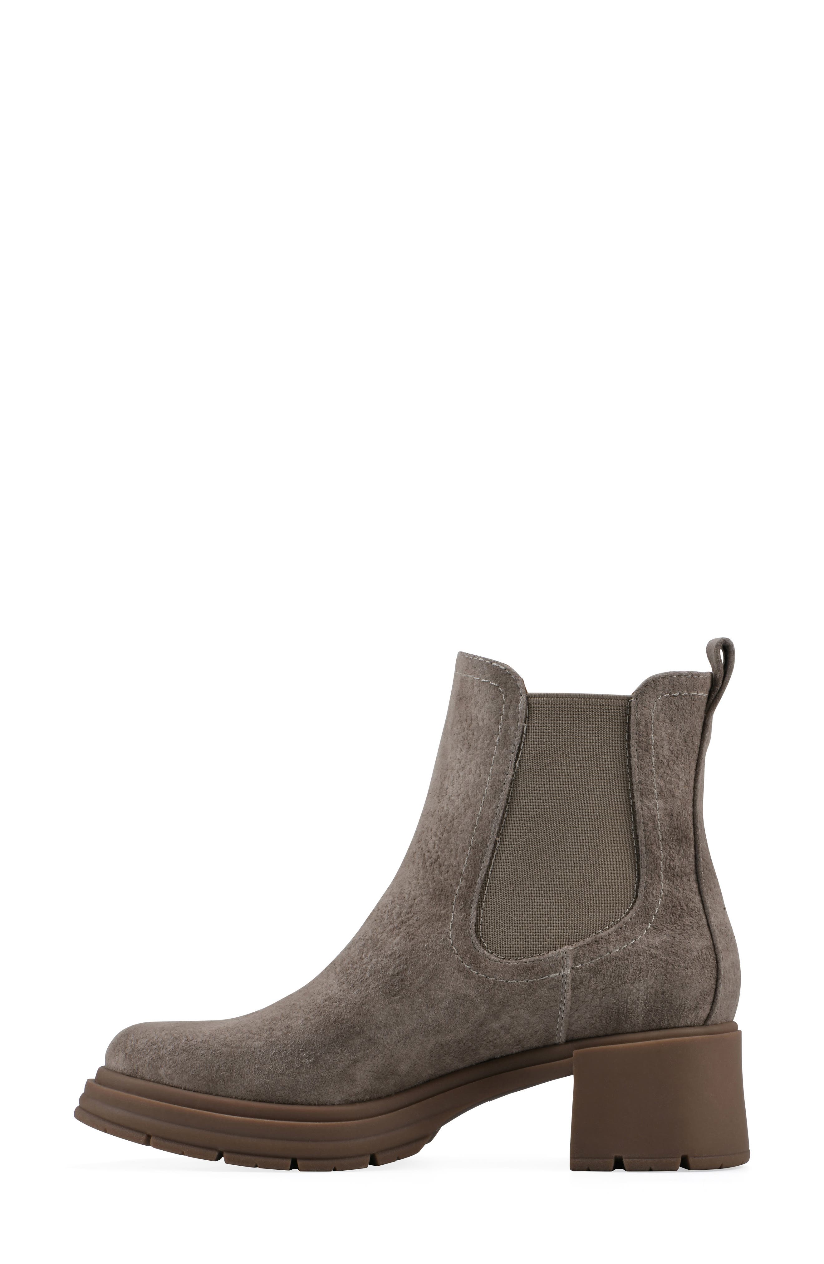 CLIFFS BY WHITE MOUNTAIN Mingo Chelsea Boot, Alternate, color, Sand/ Grey Fabric