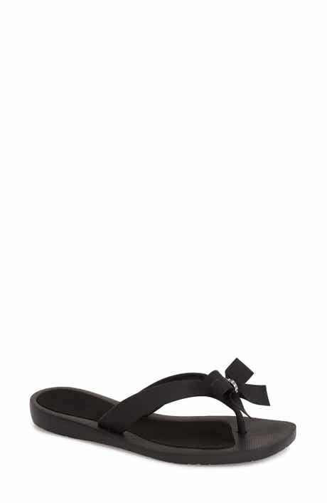 GUESS 'Tutu' Flip Flop