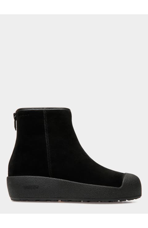 Curling Bootie in Suede