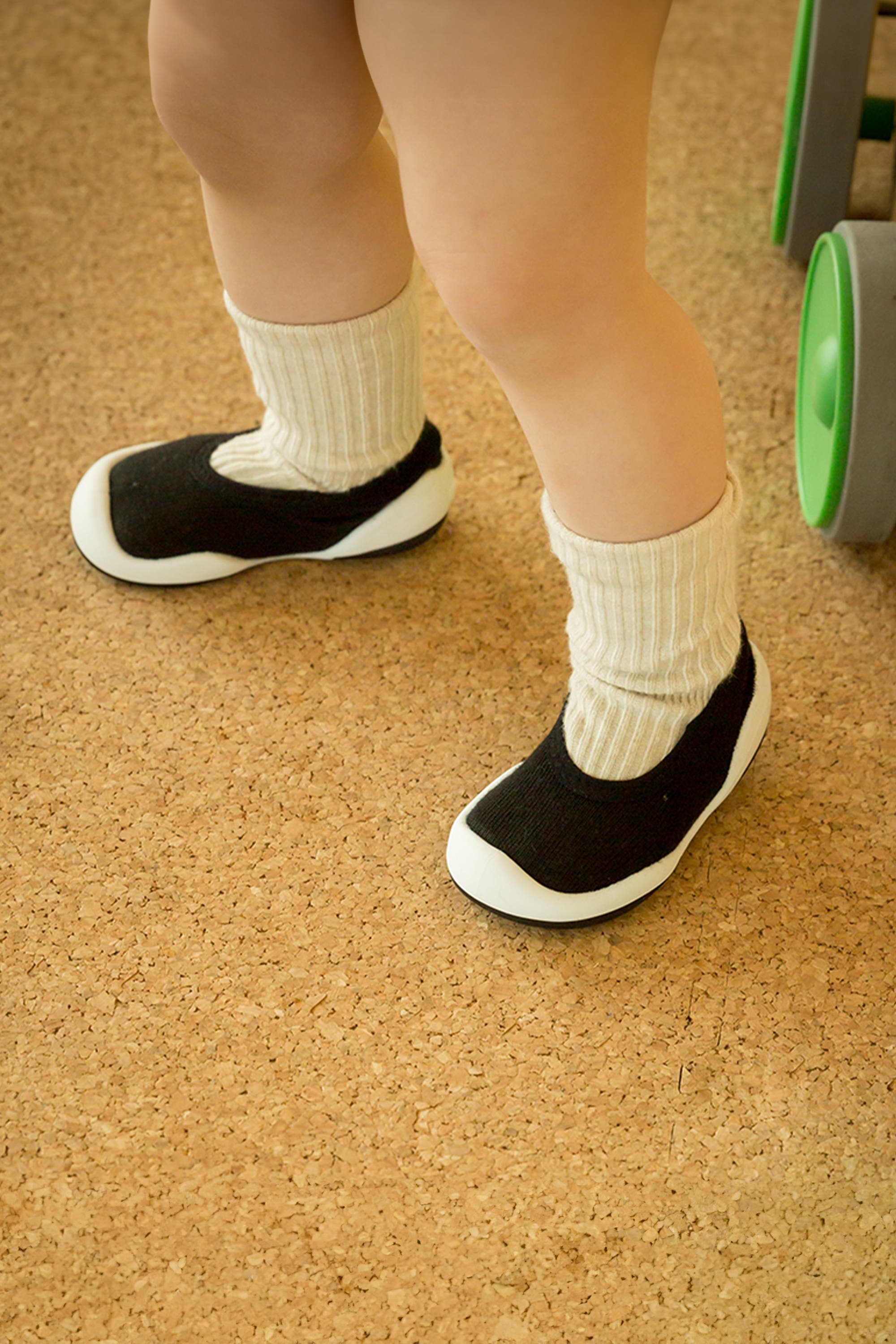 Komuello Toddler Sock Shoes Flat - Onyx, Alternate, color, Onyx