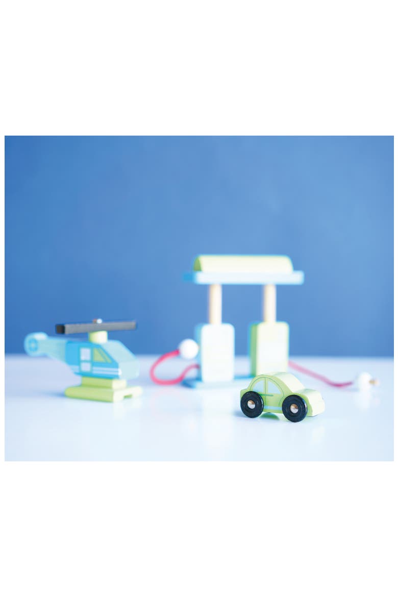 Le Grand Garage, Alternate, color, GREEN YELLOW BLUE AND RED