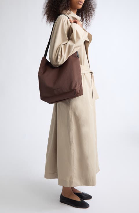 Essence Vertical Tote