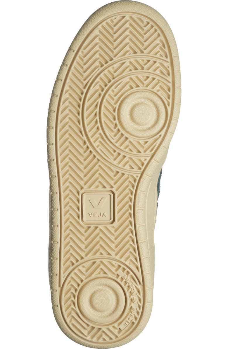 Veja V-10 Sneaker, Alternate, color,