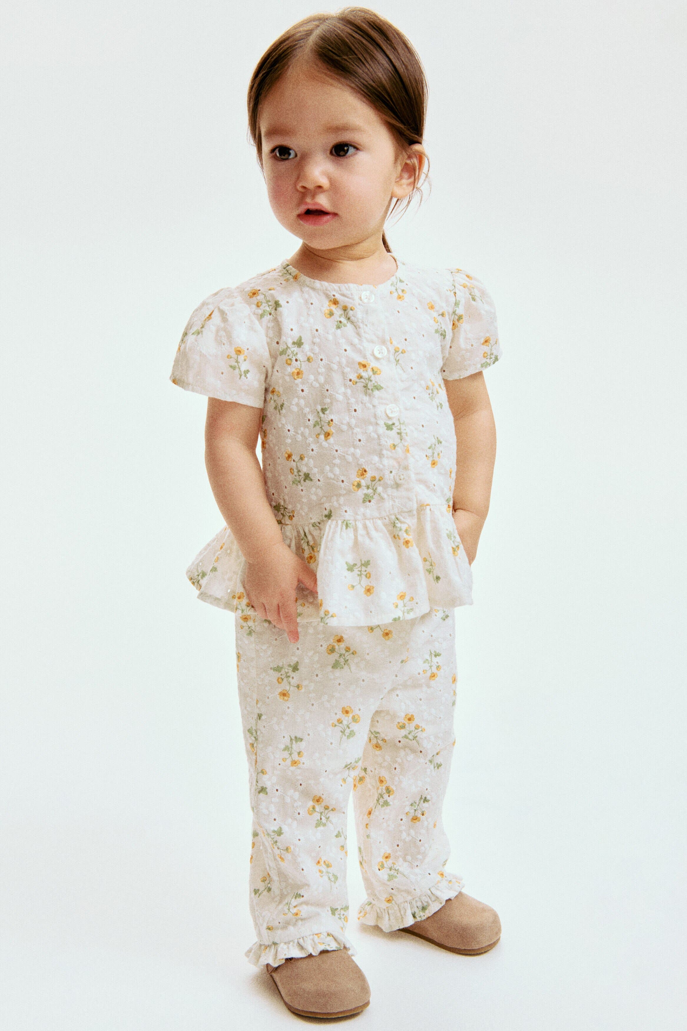 selected White/floral