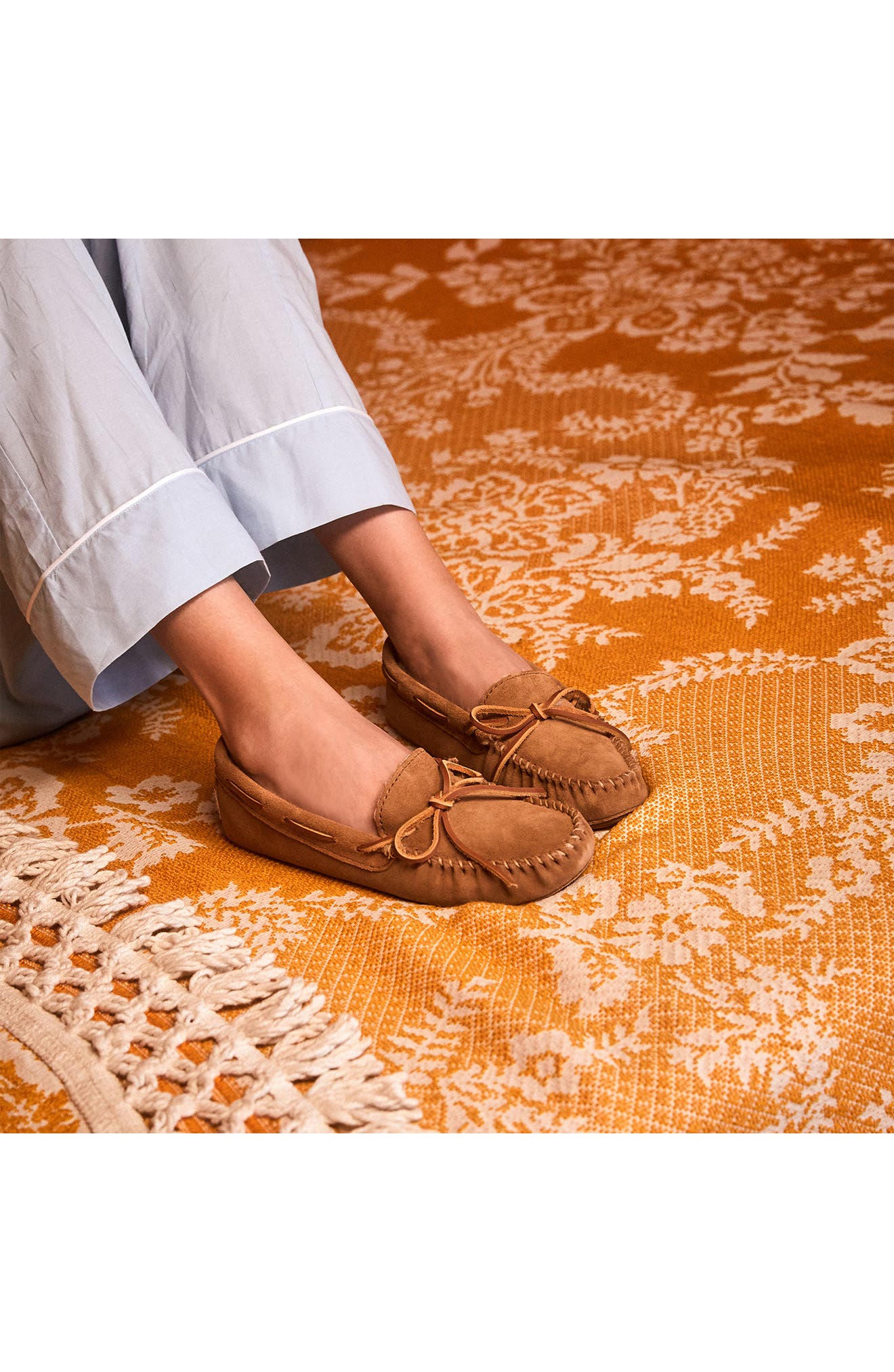 Minnetonka Genuine Shearling Softsole Slipper, Alternate, color, Tan